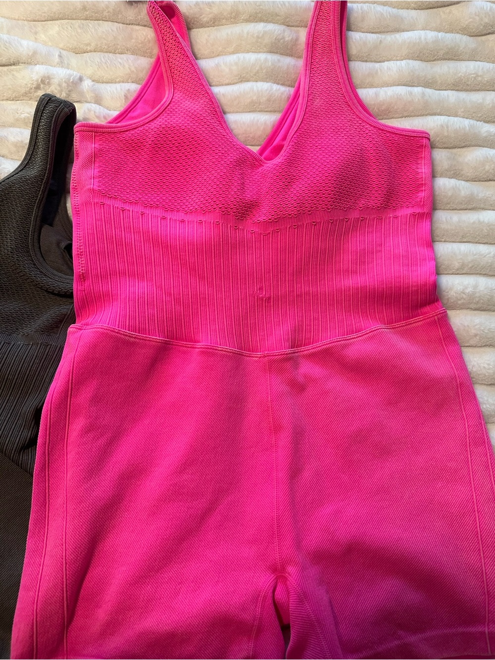 JoyLab Ribbed V-Neck Short Romper — Olive Green & Hot Pink - Set of 2 - Picture 4 of 9
